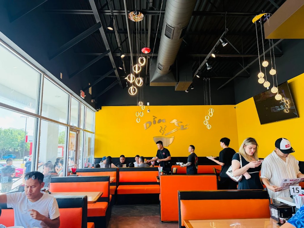 Dìn Ký restaurant interior